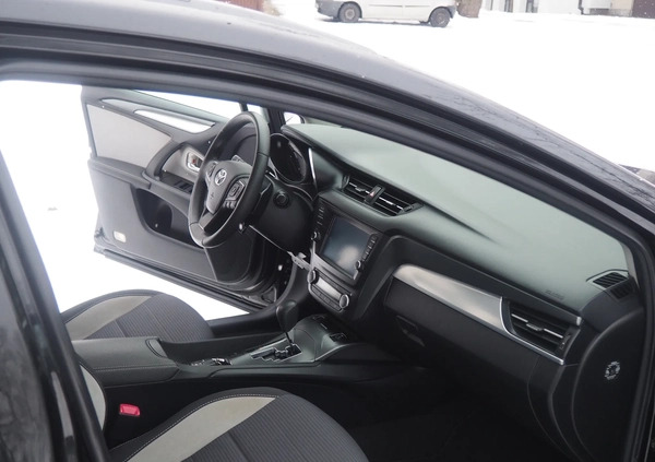 Toyota Avensis cena 84900 przebieg: 70200, rok produkcji 2018 z Ropczyce małe 742